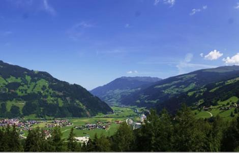 Landhaus Alpenjaeger Hainzenberg Esterno foto